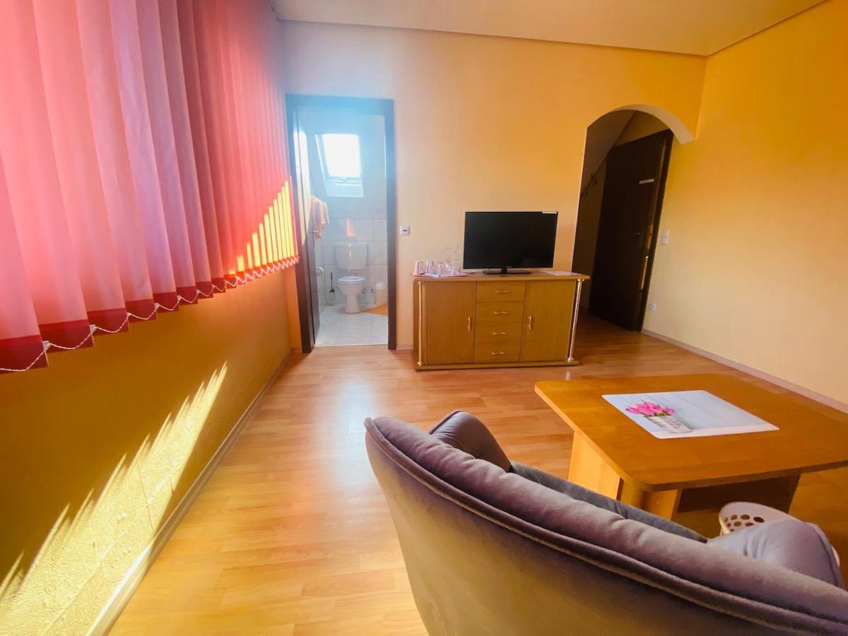 Pension Schmitt Waldfenster Exteriör bild